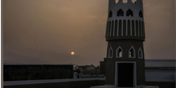 مشروع الأمير محمد بن سلمان لتطوير المساجد التاريخية يُعالج مواد الترميم الحديثة بمسجد الزبير بن العوام
