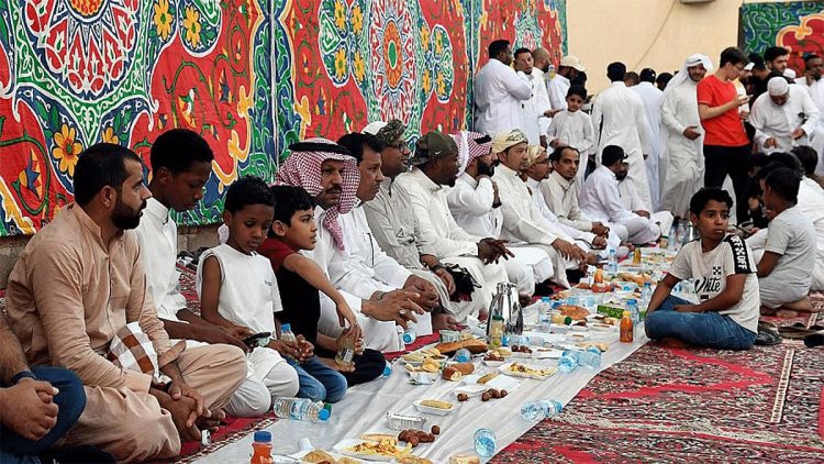 82 موقعًا للإفطار الرمضاني داخل أحياء المدينة المنورة وفي ساحاتها