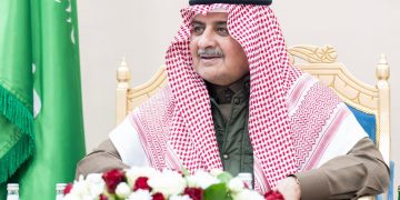 أمير منطقة تبوك يلتقي اهالي محافظه تيماء