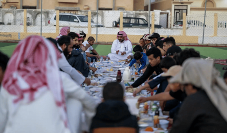 إفطار الوجه الجماعي.. مشهدٌ رمضاني يُبرز روح الشهر الفضيل