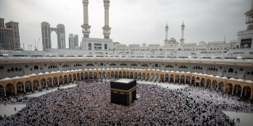 «الحج»: تطبيق توكلنا يقدم خدمات وحلول مُبتكرة تيسِّر رحلة المعتمرين  