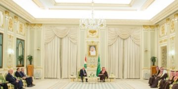 المملكة ولبنان تؤكدان أهمية التطبيق الكامل لاتفاق الطائف