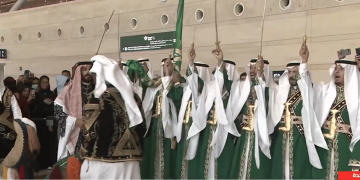 بالعرضة.. مطار الملك عبد العزيز يستقبل المسافرين في العيد