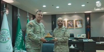 رئيس الأركان العامة يستقبل قائد القيادة المركزية الأمريكية