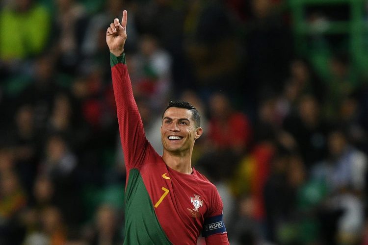 رونالدو يقود قائمة البرتغال في ربع نهائي الأمم الأوروبية