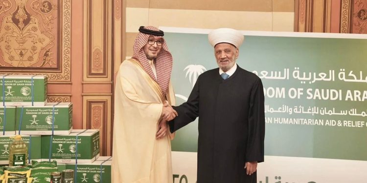 «سلمان للإغاثة» يدشن مشروع سلة «إطعام» الرمضاني ومشروع «كنف» في لبنان