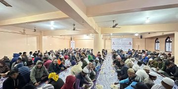  لـ 12.500 صائم.. "الشؤون الإسلامية" تنظم مأدبات إفطار رمضانية في نيبال