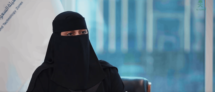 مسؤولة توضح أهمية تقنيات الدرونز للمدن الصناعية: توفر استجابة سريعة   