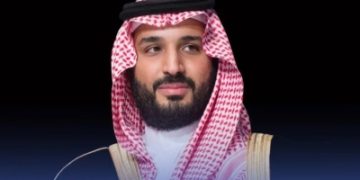 ولي العهد يبحث مع رئيس الوزراء البريطاني والرئيس الفرنسي مستجدات الأوضاع