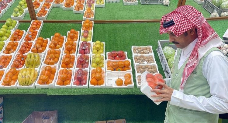 «بيئة نجران» تنفذ أكثر من 2100 جولة رقابية على أسواق النفع العام والمسالخ