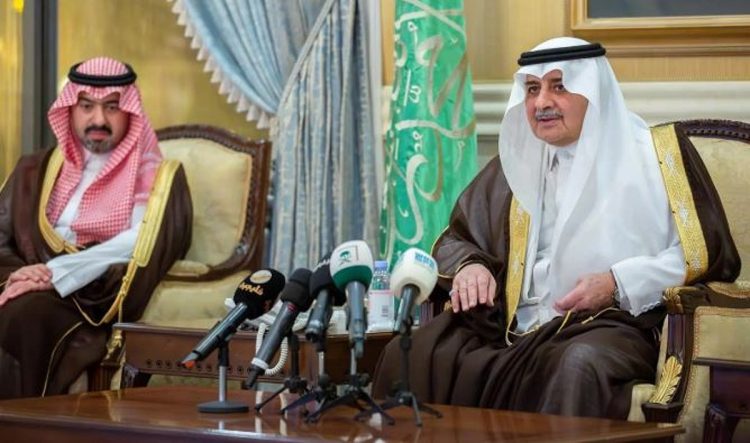 بأكثر من نصف مليار ريال.. أمير تبوك يطّلع على المشاريع التي تنفذها أمانة المنطقة