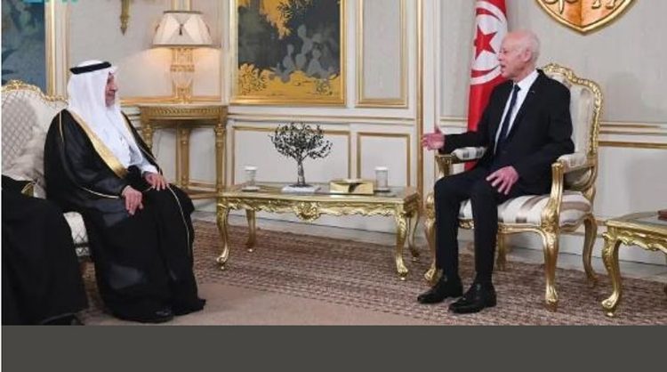 الرئيس التونسي يشيد بالبرنامج السعودي للتوائم الملتصقة