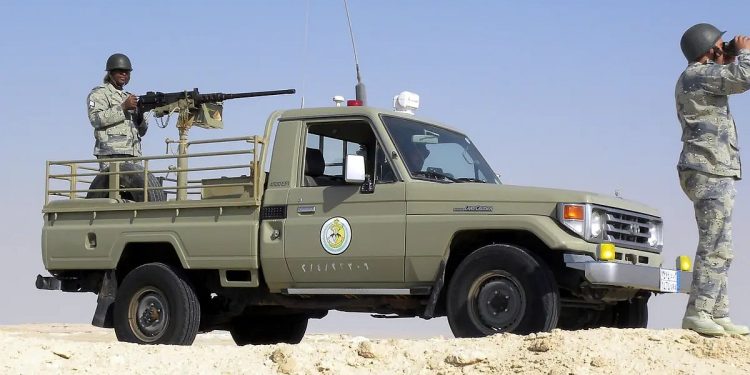 القبض على 5 مخالفين لتهريبهم 100 كيلوجرام من القات في عسير