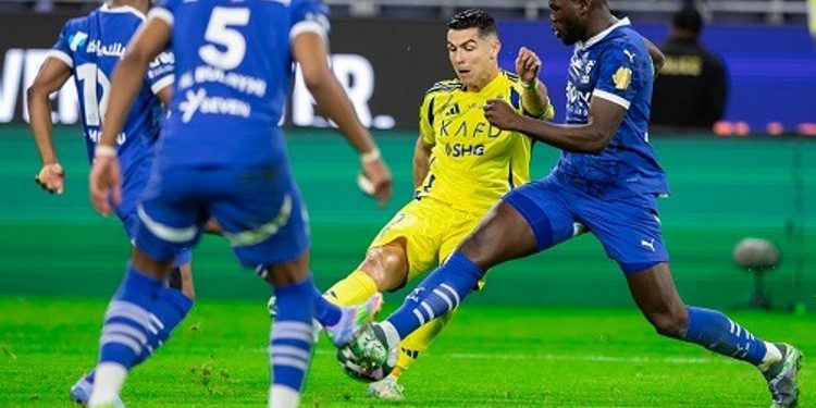 النصر يحسم ديربي الرياض بثلاثية في شباك الهلال