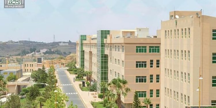 جامعة الملك خالد تعلن مواعيد التقديم على برامج الدراسات العليا للعام المقبل