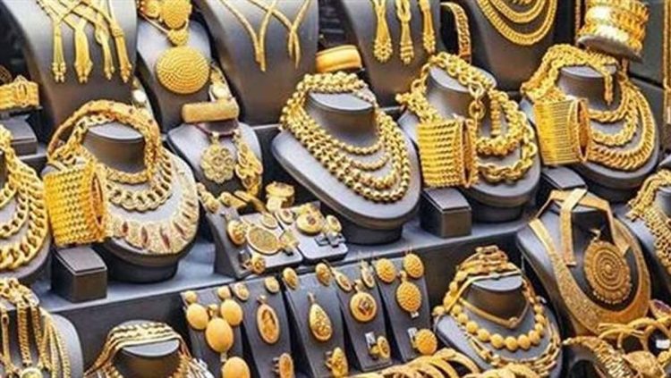 سعر الذهب في السعودية اليوم الإثنين 30-10-1446 بعد تراجعه عالميا