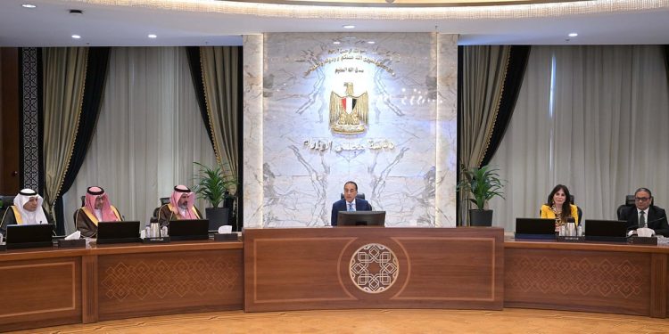 مساعد وزير الاستثمار يبحث تعزيز الشراكة الاقتصادية بين المملكة ومصر