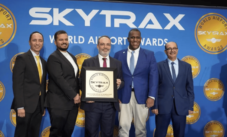 مطار الأمير محمد بن عبدالعزيز الدولي بالمدينة المنورة  الأفضل في الشرق الأوسط