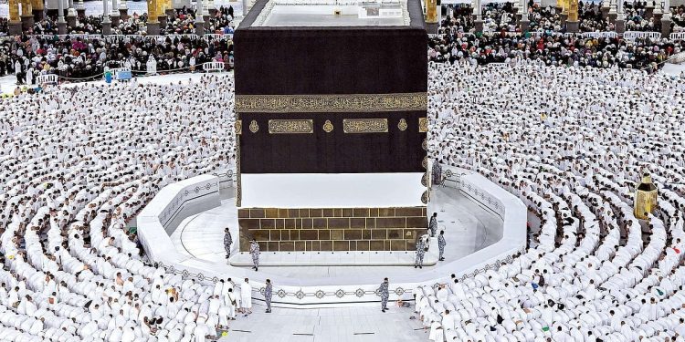 مع اقتراب موسم الحج 1446.. ما هي بطاقة نسك وكيفية الحصول عليها؟