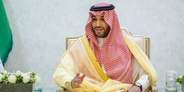 نائب أمير منطقة الجوف يستقبل المهنئين بعيد الفطر من منسوبي الإمارة