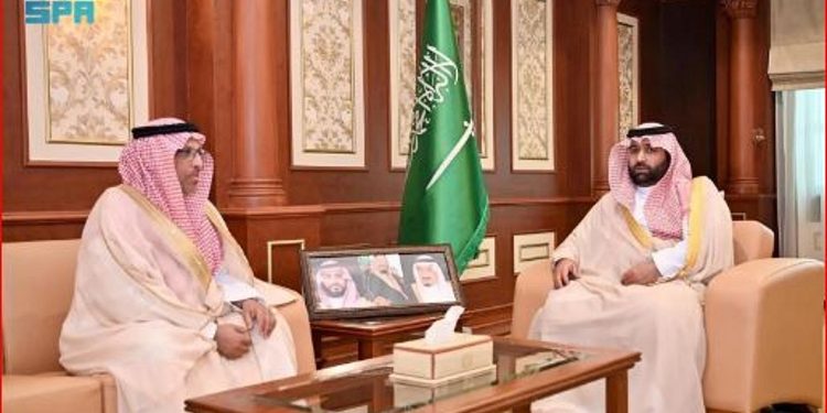 نائب أمير منطقة جازان يضع حجر أساسٍ لـ 42 مشروعًا تنمويًا