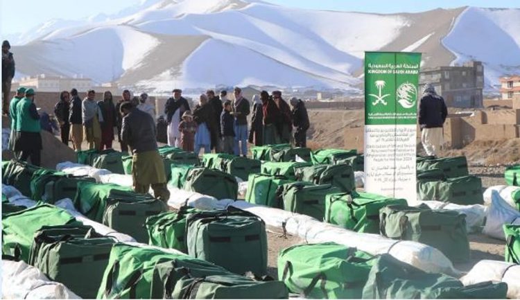 «سلمان للإغاثة» ينفذ مشروع الإيواء للاجئين الأفغان العائدين إلى بلادهم والمتضررين من الفيضانات