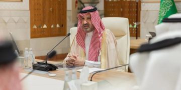 الأمير فيصل بن سلمان يرأس الاجتماع الأول للجنة الإشرافية العليا لمشروع «تاريخ الحج والحرمين الشريفين»