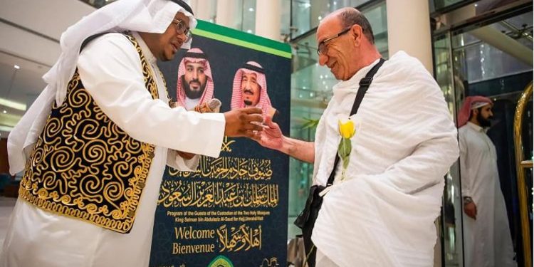 استقبال أولى طلائع ضيوف برنامج خادم الحرمين الشريفين للحج والعمرة والزيارة