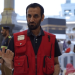 أب وابنه يتناوبان لخدمة الحجاج في الحرم المكي