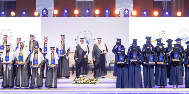 أمير تبوك يرعى حفل جائزته للتفوق العلمي والتميز في عامها الـ38