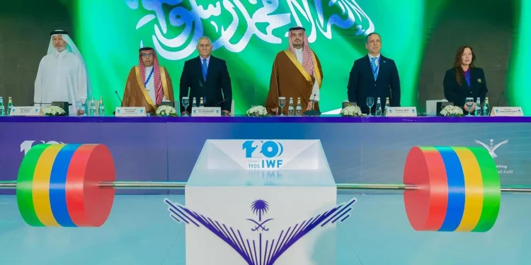 الأمير عبدالعزيز بن تركي رئيسًا فخريًا للاتحاد الدولي لرفع الأثقال