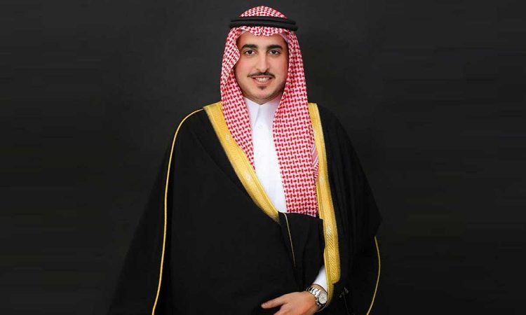 الأمير فيصل بن نواف يرعى حفل تخريج أكثر من 4400 طالب وطالبة بجامعة الجوف