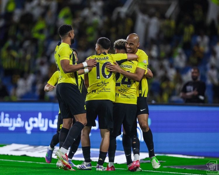 الاتحاد ضيفًا على الشباب في قمة الجولة 33 بدوري روشن