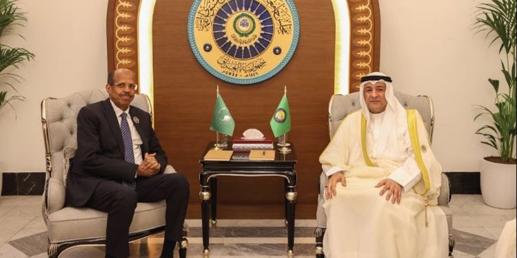 «البديوي» يبحث آخر المستجدات على الساحة الإقليمية والدولية مع رئيس مفوضية الاتحاد الأفريقي