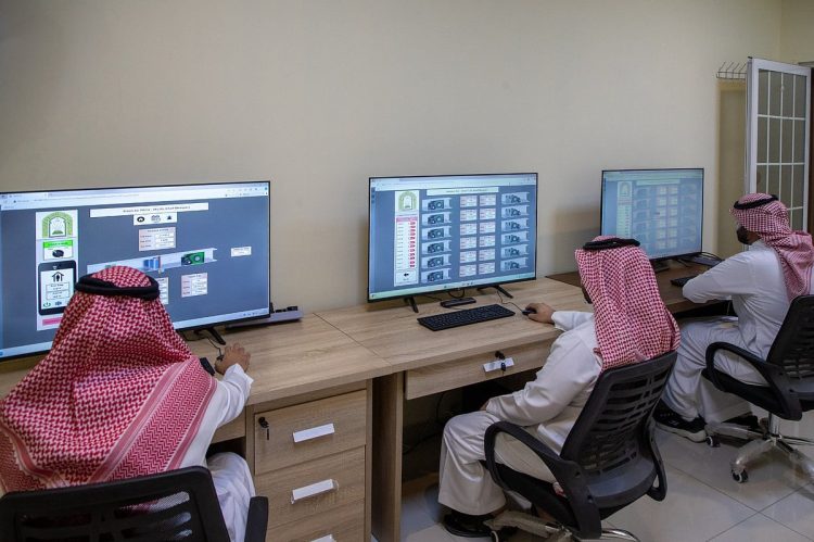 الشؤون الإسلامية: استحداث أنظمة متقدمة لرصد ثاني أكسيد الكربون في مسجدي الخيف ونمرة