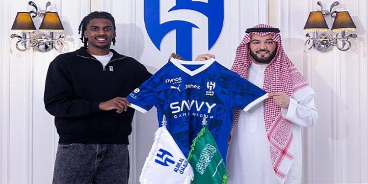 الصفقة الثانية.. الهلال يضم نجم الأهلي