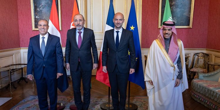 برئاسة «بن فرحان».. اللجنة الوزارية بشأن غزة تجتمع مع وزير الخارجية الفرنسي