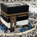 رفع كسوة الكعبة المشرفة استعدادًا لموسم حج 1446هـ