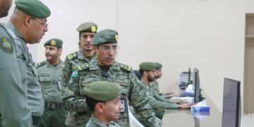 قائد قوات الجوازات للحج يتفقد مقر أعمال لجنة تصاريح دخول العاصمة المقدسة