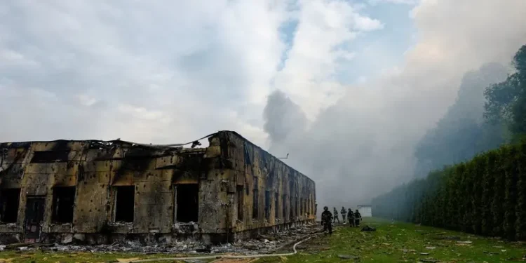 قتلى وجرحى في هجمات متبادلة بالمسيرات بين روسيا وأوكرانيا