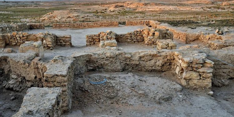 قرية "زُبالا".. آثار خالدة ومورد ماء تاريخي على طريق الحجاج جنوب رفحاء