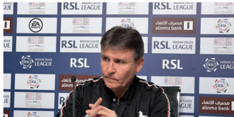 كازولا: راضٍ عن الأداء رغم الخسارة الثقيلة.. والشلهوب: الهلال استعاد روحه