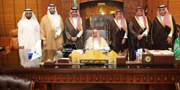 مفتي عام المملكة يستقبل رئيس المركز الوطني للمنشآت العائلية