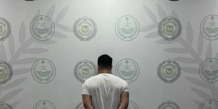 مكافحة المخدرات تقبض على مقيم بالمنطقة الشرقية لترويجه (1.5) كيلوجرام من مادة (الشبو) المخدر