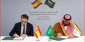 وزارة الاقتصاد توقع مذكرة تفاهم مع نظيرتها الإسبانية لتعزيز التعاون
