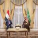 وزير الدفاع يبحث مع رئيس الوزراء اليمني المستجدات