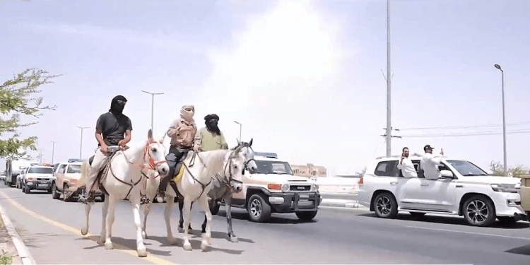وصول الحجاج الإسبان أرض المملكة بالخيول