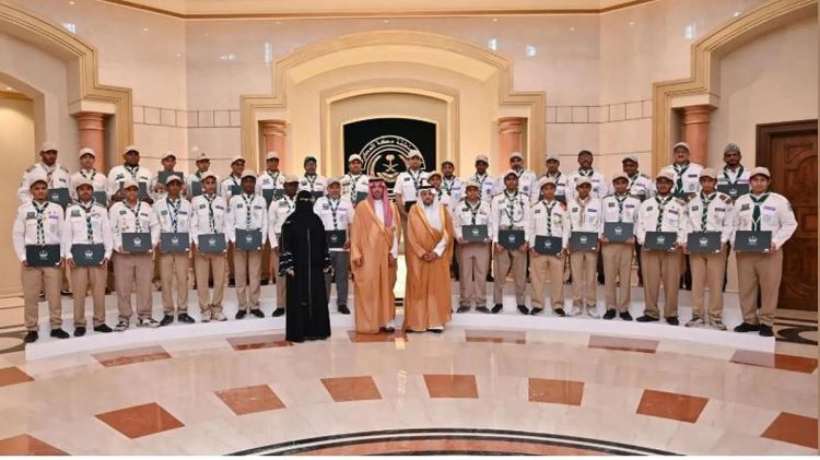 الأمير سعود بن جلوي يُكرّم كشافة تعليم جدة المشاركين في موسم الحج
