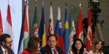 وكيل مجلس النواب المصري يتسلم رئاسة البرلمان المصري للجمعية البرلمانية للاتحاد من أجل المتوسط