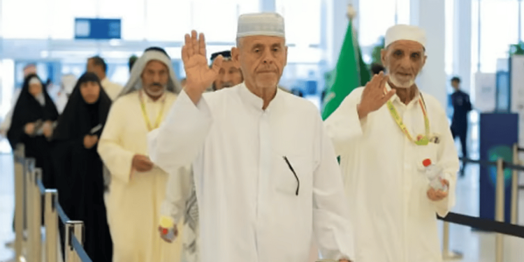 "الطيران المدني" يُخصص فرقًا رقابية لمتابعة جودة الخدمات المقدمة لضيوف الرحمن